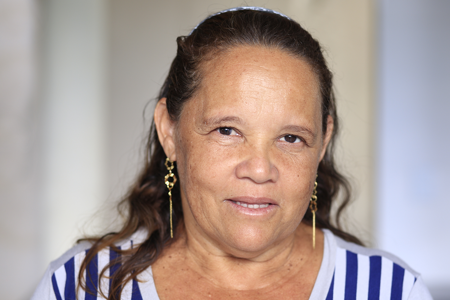“Às vezes as pessoas não visitam o lar porque acreditam que é necessário levar alguma coisa”, relata Anecirema Gomes, que trabalha no lar há 17 anos.