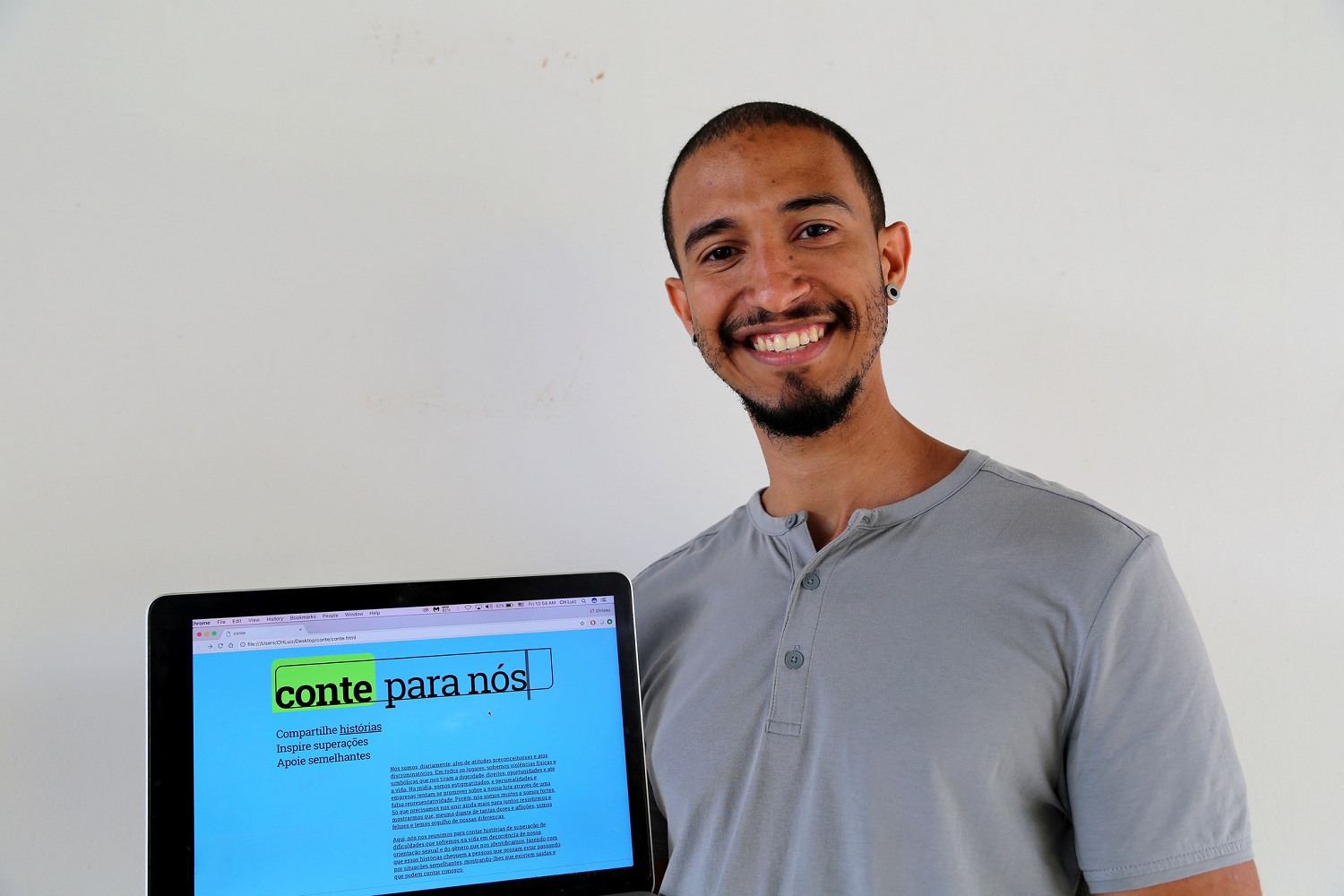 “Esse nome [Conte] remete tanto à ideia de escrever e expor as histórias quanto à de apoio e suporte que o site oferece”, diz Chrisley Luiz.