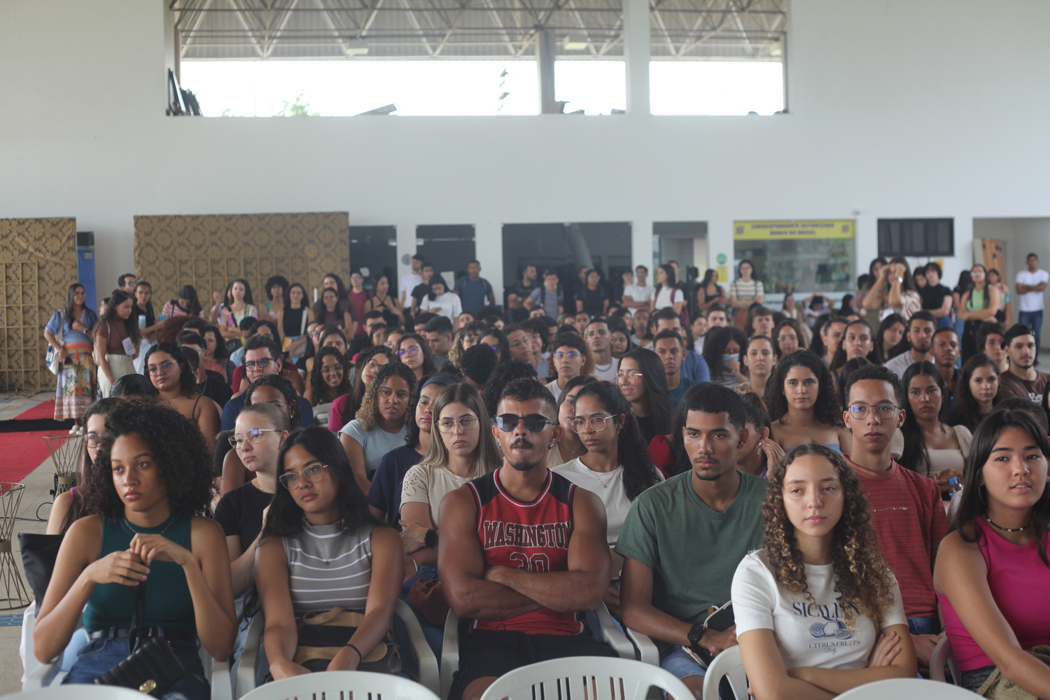 Discentes na abertura da Semana de Acolhimento 