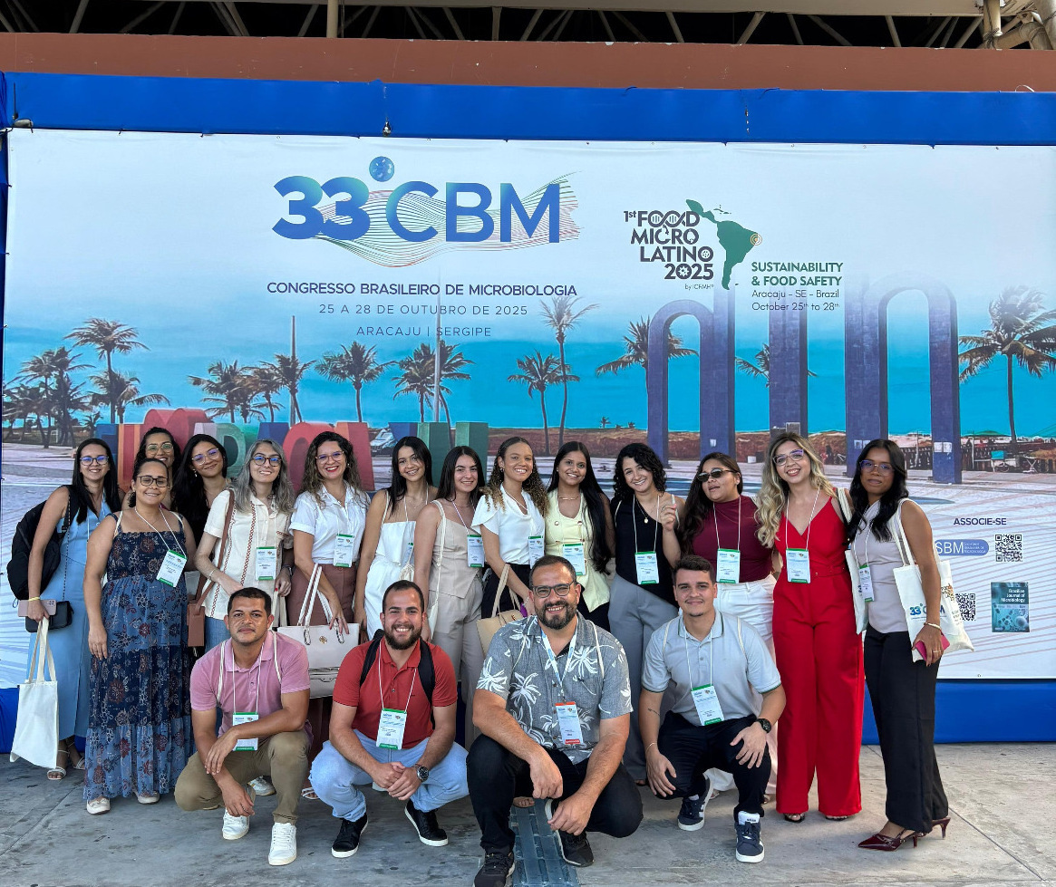 Equipe reuniu docente, discentes e egressos. Foto: Acervo pessoal